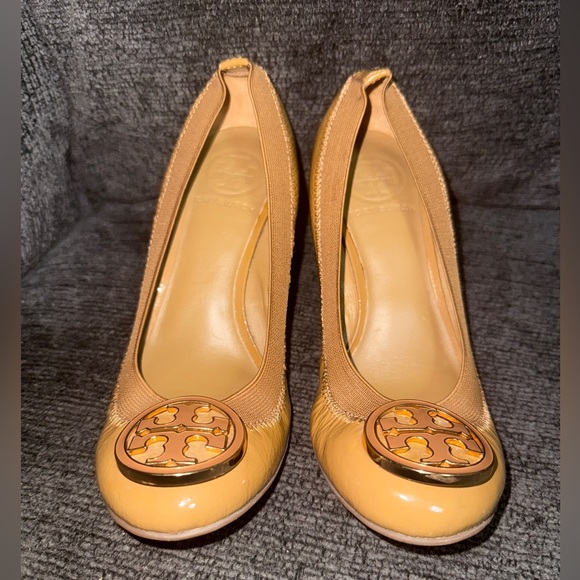 Tory Burch Shoes - Tory Burch Camel Leather Heels